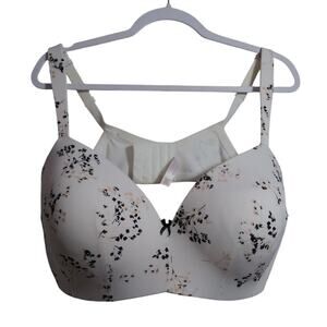 Cacique Lightly Lined T Shirt No Wire White Floral Bra Size 46D